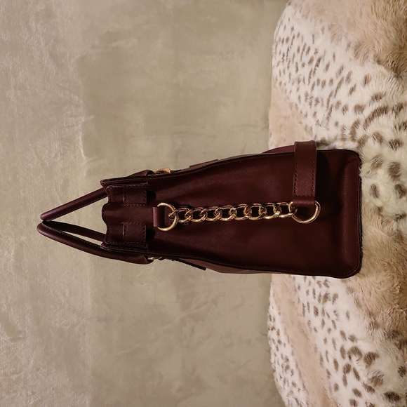 Michael Kors Large Hamilton Tote Maroon W/ Goldtone Hardware Large - BOGO HALF - Picture 4 of 12